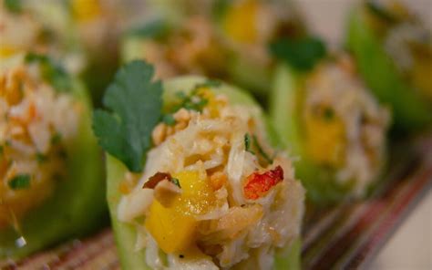 cucumber-crab-and-mango-hors-doeuvres image