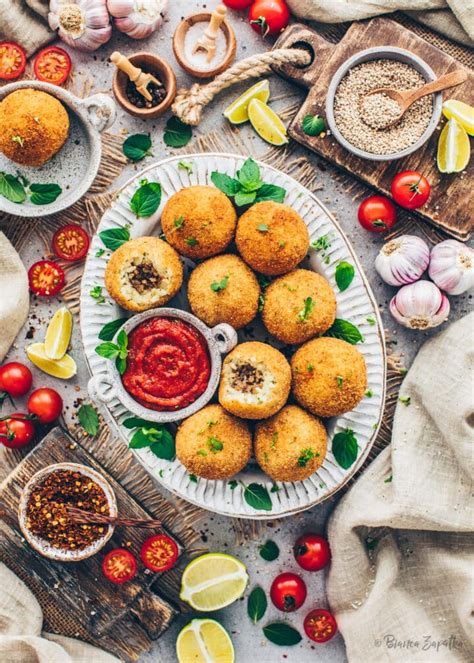 vegan-arancini-rice-balls-with-mushroom-filling image