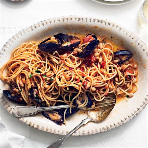 spaghetti-with-mussels-and-white-beans-pacific-west image