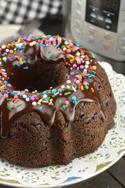 easy-instant-pot-chocolate-bundt-cake image