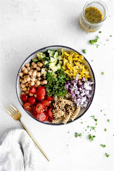 mediterranean-chickpea-pasta-salad-eat-with-clarity image