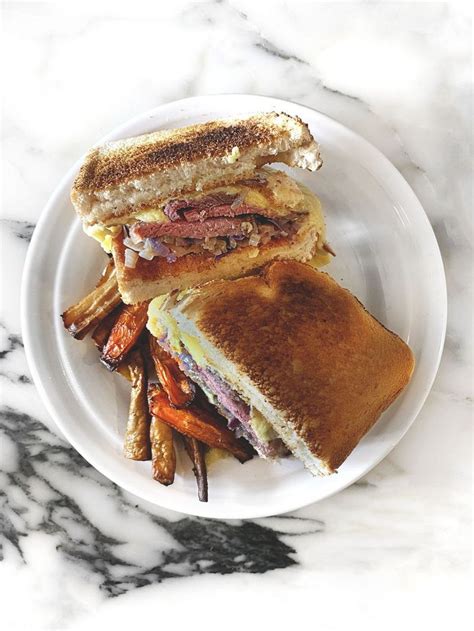 jimmys-ultimate-roast-beef-sandwich-jamie-oliver image