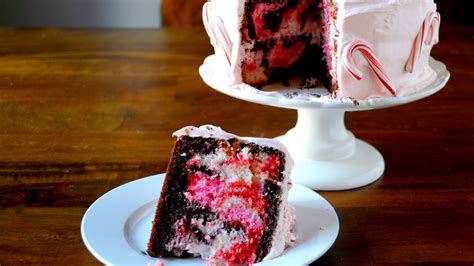 peppermint-marshmallow-cake-recipe-tablespooncom image