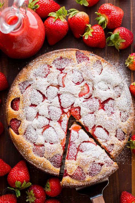 easy-strawberry-cake-recipe-video image