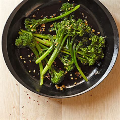 spicy-seared-broccolini-with-garlic-williams-sonoma image