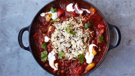 jamie-olivers-15-minute-meals-veggie-chili-with image