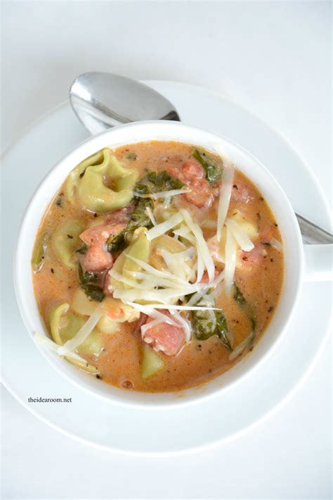 tomato-basil-spinach-tortellini-soup-the-idea-room image