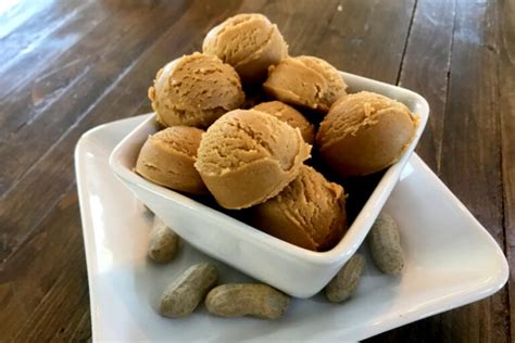 peanut-butter-snack-bites-just-3-ingredients-make image