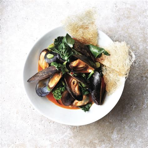 xo-mussels-with-crunchy-glass-noodle-cakes image