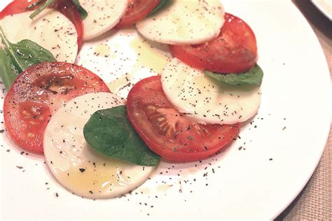 the-authentic-italian-caprese-salad-italianpot image