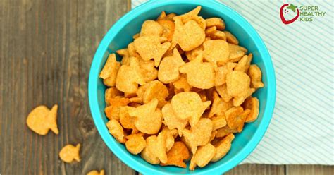 homemade-whole-wheat-goldfish-crackers image