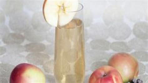 apple-champagne-recipe-tablespooncom image