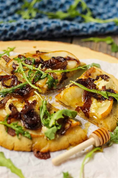 pear-brie-and-caramelized-onion-flatbread-pink-owl image