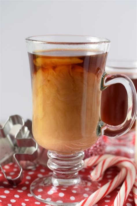 peppermint-coffee-creamer-snacks-and-sips image