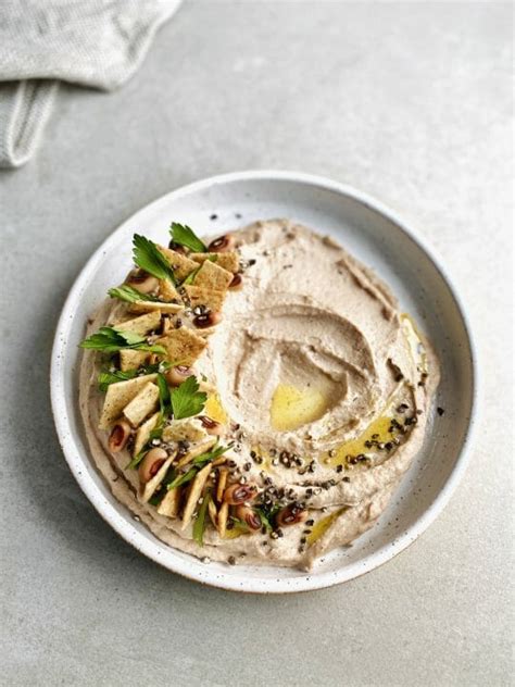 easy-quick-black-eyed-pea-hummus-the-vgn-way image