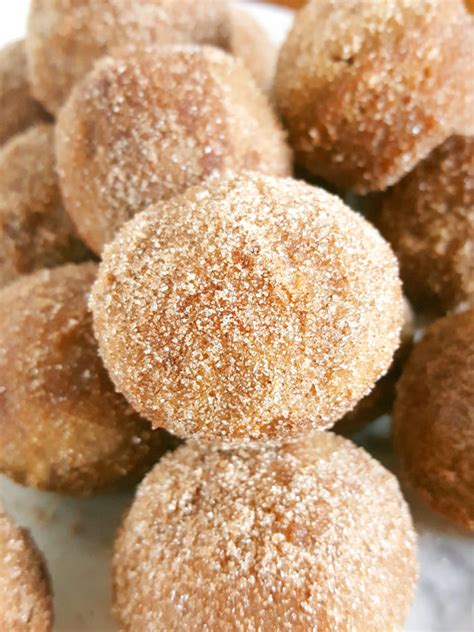 mini-cinnamon-sugar-sour-cream-donut-muffins-beat image