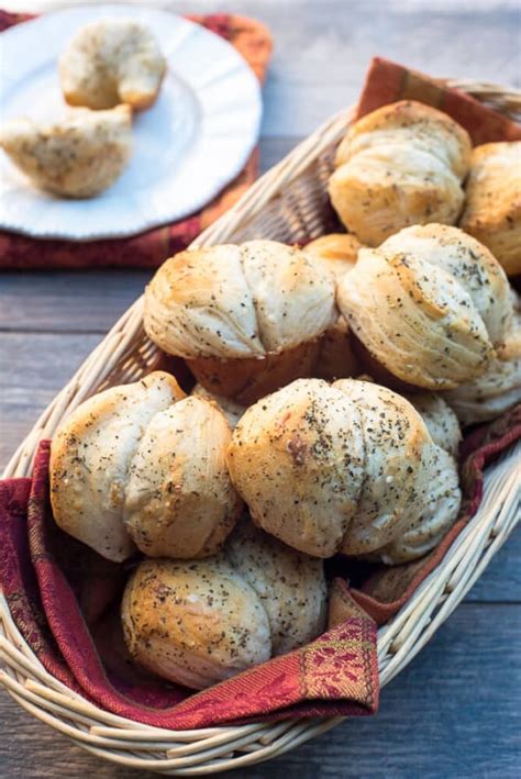 easy-garlic-herb-parmesan-pull-apart-biscuits image