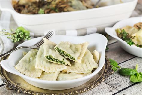 maultaschen-recipe-german-stuffed-pasta-with-two-fillings image