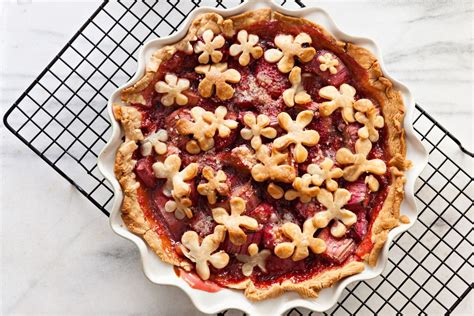 12-delicious-rhubarb-cream-pie-recipes-you-will-love image