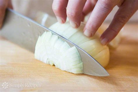 how-to-chop-an-onion-with-video-simply image