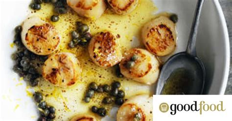 pan-fried-scallops-with-cauliflower-pure-capers-and-lemon image