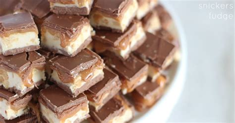 homemade-snickers-candy-bar-fudge image