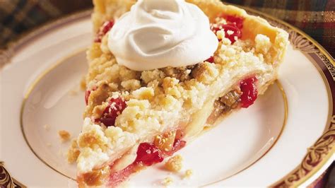 streusel-topped-apple-cranberry-and-fig-tart image