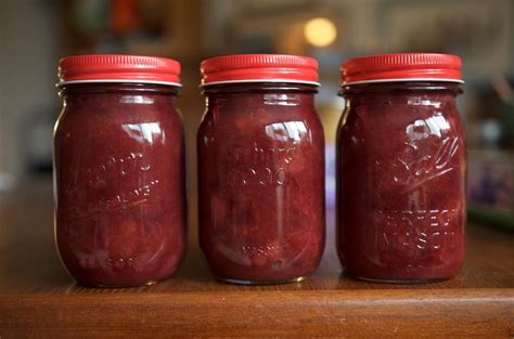 low-sugar-pear-cranberry-jam-food-in-jars image