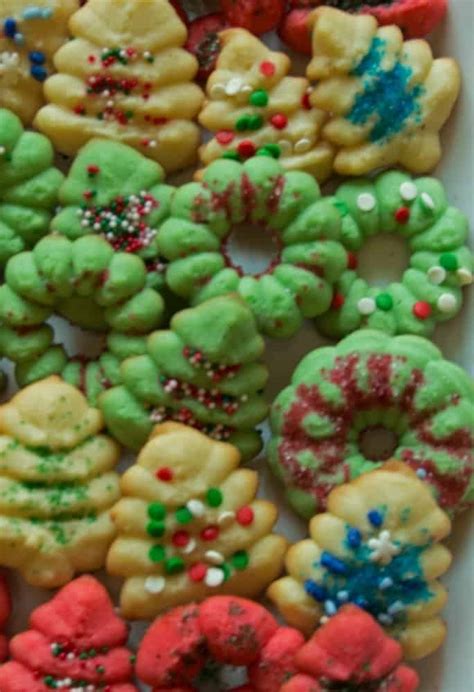 classic-holiday-spritz-cookies-everyday-eileen image