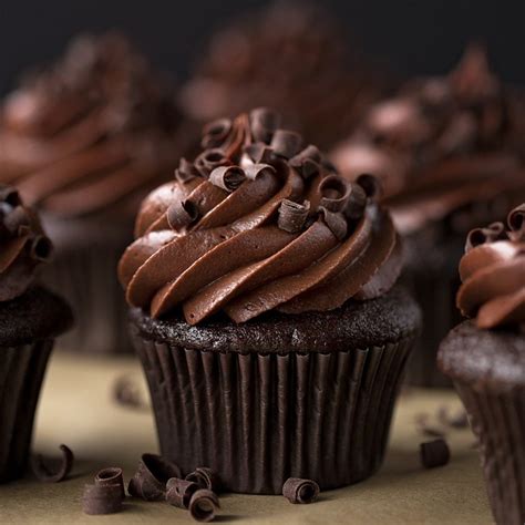 ultimate-chocolate-cupcakes-recipe-life-made image