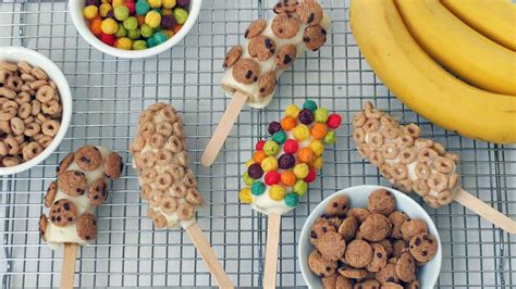 breakfast-cereal-pops-recipe-tablespooncom image