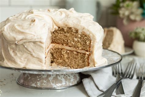 snickerdoodle-cake-with-cinnamon-cream-cheese-icing image