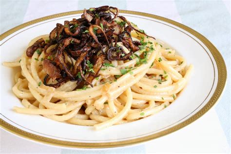 caramelized-shallot-pasta-in-cream-sauce image