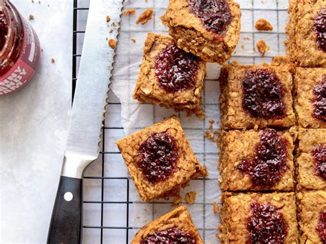 recipe-baked-peanut-butter-jam-oat-bars-best image