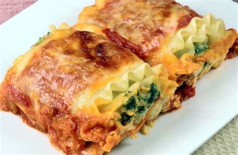 low-fat-spinach-lasagna-recipe-sparkrecipes image