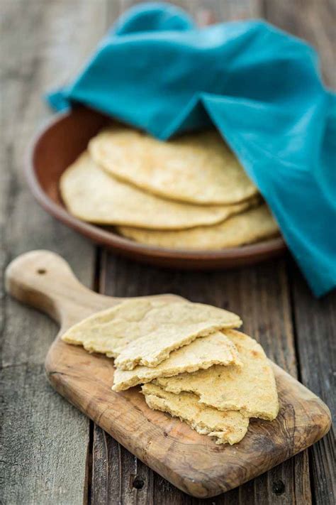 19-gluten-free-flatbread-recipes-that-are-super-easy-to image