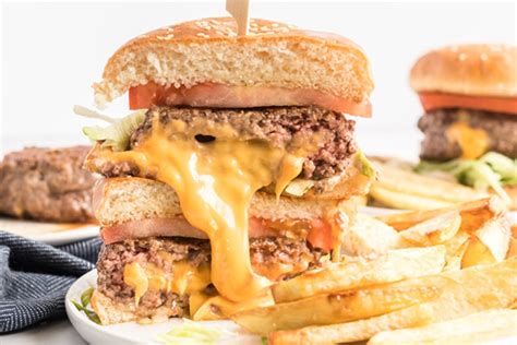 easy-juicy-lucy-burgers-recipe-best-juicy-lucy image