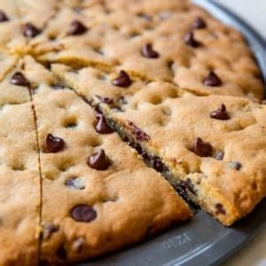 chocolate-chip-cookie-pizza-sallys-baking-addiction image
