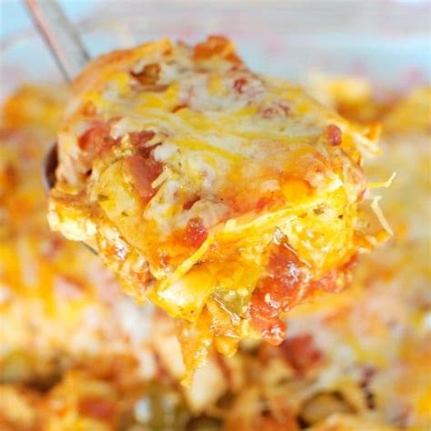 17-crowd-pleasing-casseroles-to-make-for-dinner-tonight image