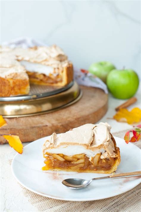 apple-tart-with-meringue-topping-everyday-delicious image