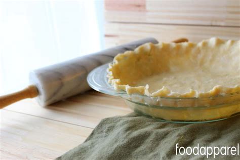 combination-butter-and-shortening-flaky-pie-crust image