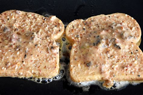 tomato-pesto-french-toast-a-kitchen-hoors image