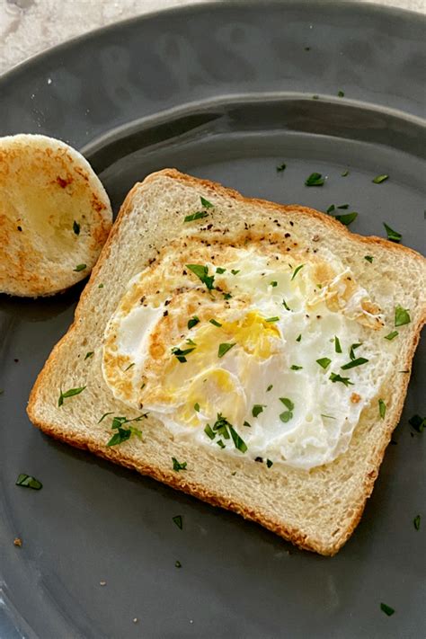 egg-in-a-hole-an-easy-to-make-breakfast image