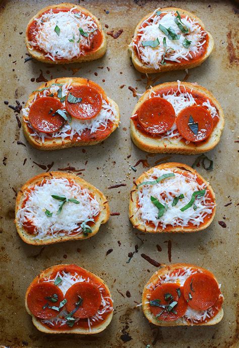 easy-garlic-toast-pizza-recipe-with-five-ingredients image