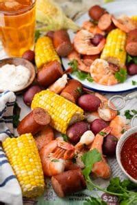 frogmore-stew-lowcountry-boil-the-seasoned-mom image