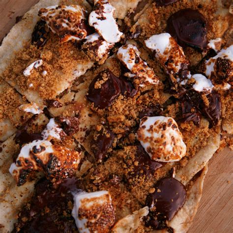 smores-pizzas-recipe-chris-ainsworth-food-wine image