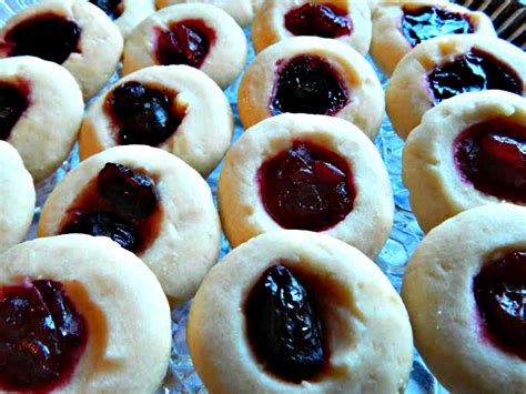 classic-tea-thumbprint-cookies-holiday-fall-out image