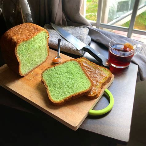 pandan-loaf-breadmaker-recipe-bakeomaniac image
