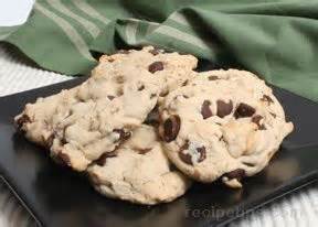 oatmeal-yogurt-chocolate-chip-cookies image
