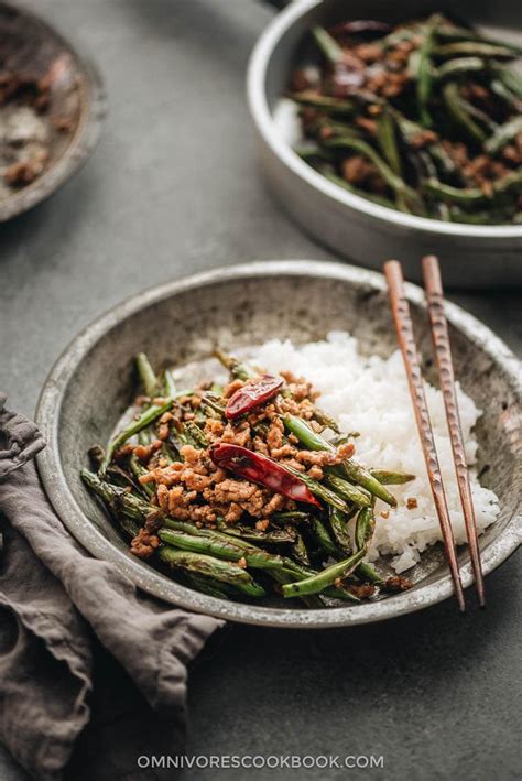 sichuan-dry-fried-green-beans-干煸四季豆-omnivores image